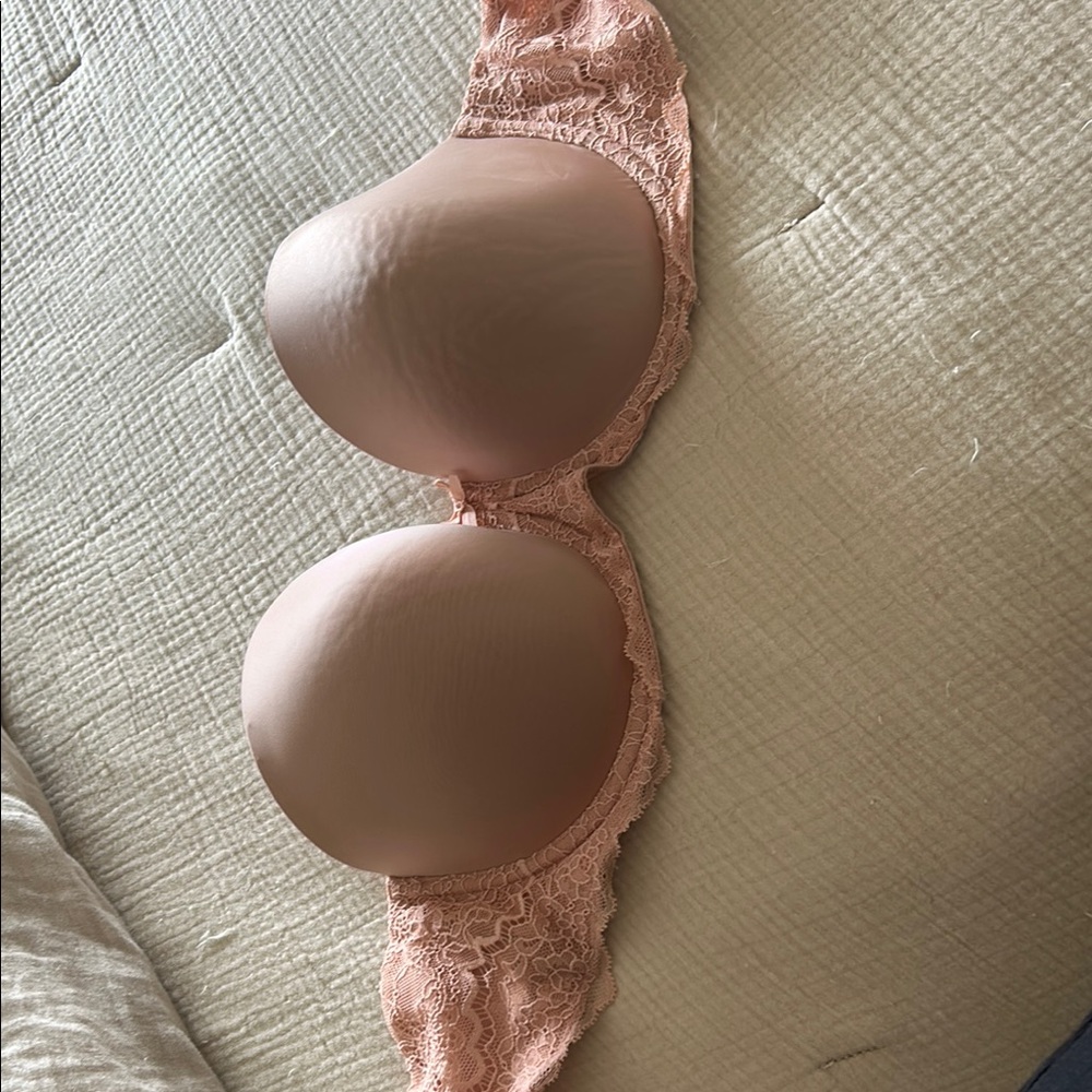 Victoria's Secret Tan and Pink Lace Bra with Molded Cups